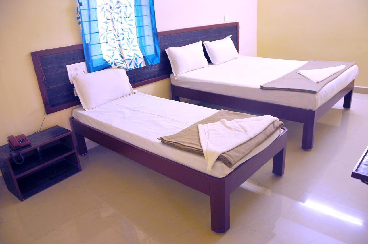Ksr Grands Hotel Tirupati Exterior foto
